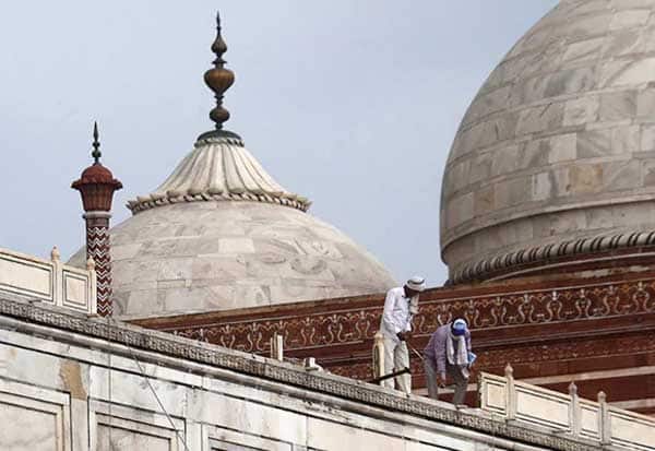   Parts Of Taj Mahal Complex Damaged In Thunderstorm, Main Structure Safe 