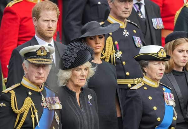 britain, Prince_Harry, Sing,  Queen's Funeral, God Save The King,
