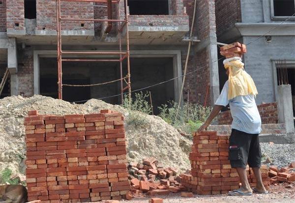Construction cost rises by Rs 200 per sq ft: House prices are likely to rise  கட்டுமான செலவு சதுர அடிக்கு ரூ.200 உயர்வு: வீடு விலையும் எகிற வாய்ப்பு