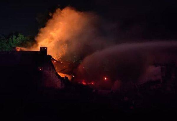 Firecracker factory explosion near Sivakasi; Two rooms are ground level    சிவகாசி அருகே பட்டாசு ஆலையில் வெடி விபத்து; இரு அறைகள் தரைமட்டம்