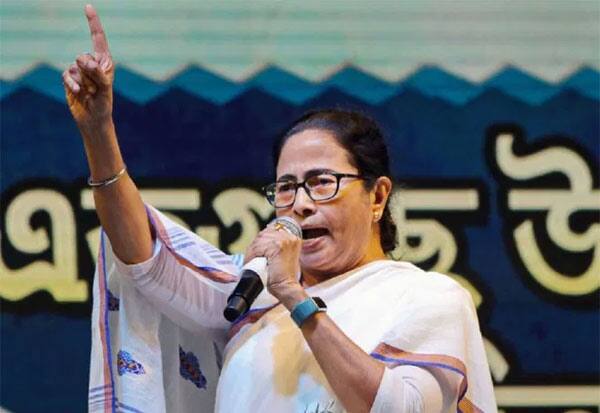 Mamata Banerjee To Protest Over Centres Discrimination Towards Bengalமே.வங்கத்திற்கு பாகுபாடு காட்டும் மத்திய அரசு: மார்ச் 29ல் போராடப்போவதாக மம்தா அறிவிப்பு