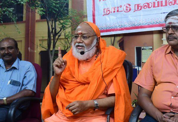 Bhagavad Gita helps to get rid of problems: Swami Jagatadmananda Saraswati talks   பிரச்னைகளில் இருந்துநிவர்த்தி பெற உதவுகிறது பகவத்கீதை: சுவாமி ஜகதாத்மானந்த சரஸ்வதி பேச்சு