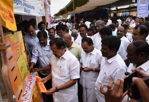 Yellow bag awareness stage at Villupuram Book Festival   விழுப்புரம் புத்தகத் திருவிழாவில் 'மஞ்சள் பை' விழிப்புணர்வு அரங்கு