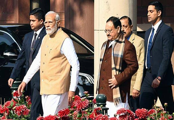 PM Modi holds key meet with top ministers in Parliamentமூத்த அமைச்சர்களுடன் பிரதமர் மோடி ஆலோசனை