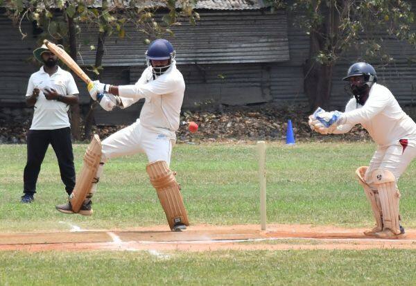 District Level Cricket League SNR, Team Win   மாவட்ட அளவிலான கிரிக்கெட் லீக் எஸ்.என்.ஆர்., அணி வெற்றி