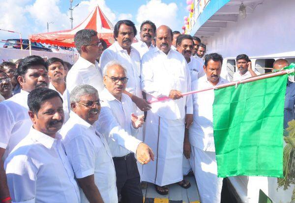 Inauguration of Kanyakumari - Vattakkottai ferry service   கன்னியாகுமரி - வட்டக்கோட்டை படகு சேவை துவக்கி வைப்பு