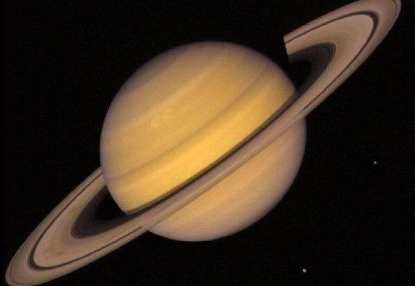 How many moons does Saturn have?  சனிக்கு எத்தனை நிலவுகள்?