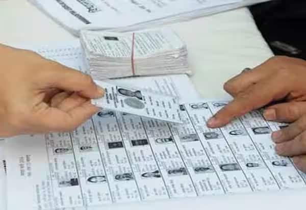 Decline in Tamil Nadu voters; 9.11 lakh names deleted   தமிழக வாக்காளர்கள் எண்ணிக்கை சரிவு;   9.11 லட்சம் பெயர்கள் நீக்கம்