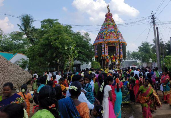 Karanur Muthumariamman Temple Chariot   காரனுார் முத்துமாரியம்மன் கோவில் தேரோட்டம்