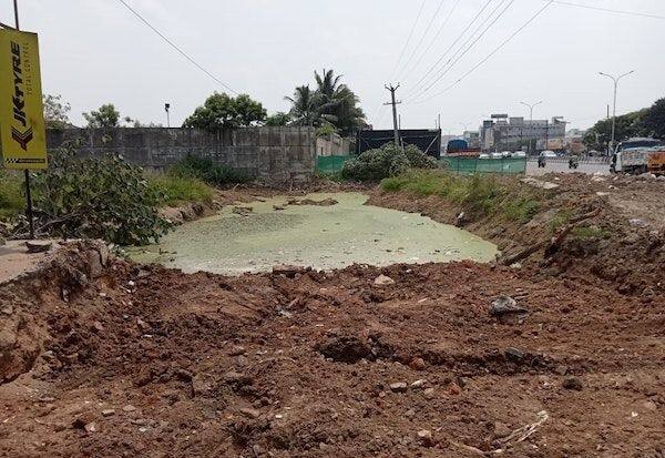 Is it possible to complete the drainage works at a snails pace before the rains?    நத்தை வேகத்தில் வடிகால் பணிகள் மழைக்கு முன் முடிப்பது சாத்தியமா?