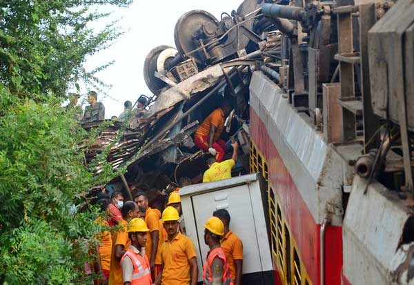 Odisha accident: 58 trains canceled: Ministry of Railways  ஒடிசா விபத்து: 58 ரயில்கள் சேவை ரத்து: ரயில்வே அமைச்சகம்