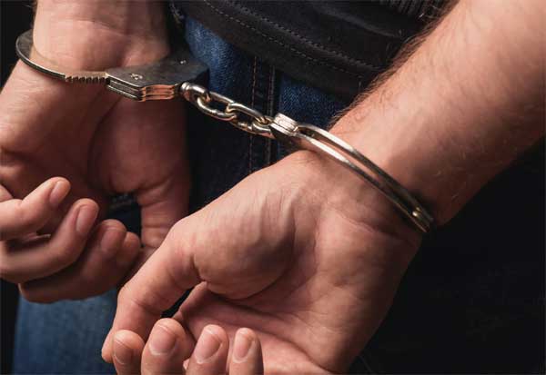 Rowdy hacked to death in Perambalur: 6 arrested  பெரம்பலூரில் ரவுடி வெட்டி கொலை : 6 பேர் கைது