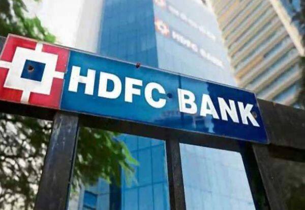  HDFC is the seventh largest bank globally.   உலகளவில் ஏழாவது பெரிய வங்கியானது எச்.டி.எப்.சி.,