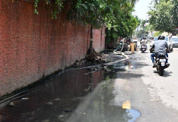  Sanitation due to stagnant sewage in Ayanavaram    அயனாவரத்தில் தேங்கிய கழிவுநீரால் சுகாதார சீர்கேடு