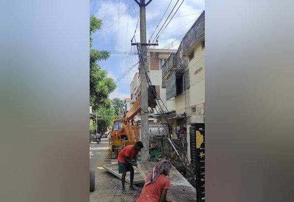  Remove power poles and speed up drainage connection work in Alandur    ஆலந்துாரில் மின் கம்பங்களை அகற்றி வடிகால் இணைப்பு பணி விறுவிறு