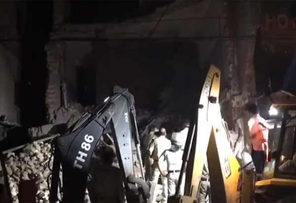  Building collapse accident in MP   ம.பி.யில் கட்டடம் இடிந்து விபத்து