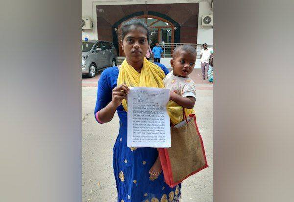  Woman with infant pleads for mercy killing    கருணை கொலை செய்யக்கோரி கைக்குழந்தையுடன் பெண் மனு