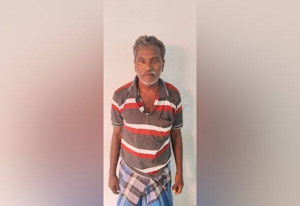  Husband arrested for stabbing wife    மனைவியை கத்தியால்  குத்திய கணவன் கைது