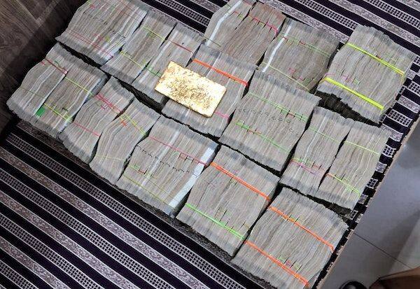  Seizure of Rs.1.18 Crore Hawala Money Gold Biscuits    ரூ.1.18 கோடி ஹவாலா பணம்  தங்க பிஸ்கட் பறிமுதல்