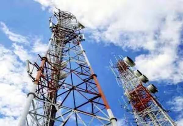  Telecom license fee revenue of Rs 5,326 crore    தொலை தொடர்பு உரிம கட்டண வருவாய் ரூ.5,326 கோடி