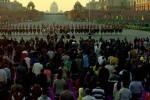 பாசறை திரும்பிய முப்படை வீரர்கள்: விதவிதமாக ஒளிர்ந்த ட்ரோன்கள்