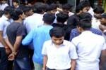 மாணவியர் பலாத்காரம்: கல்லூரி தலைவர் மீது புகார்